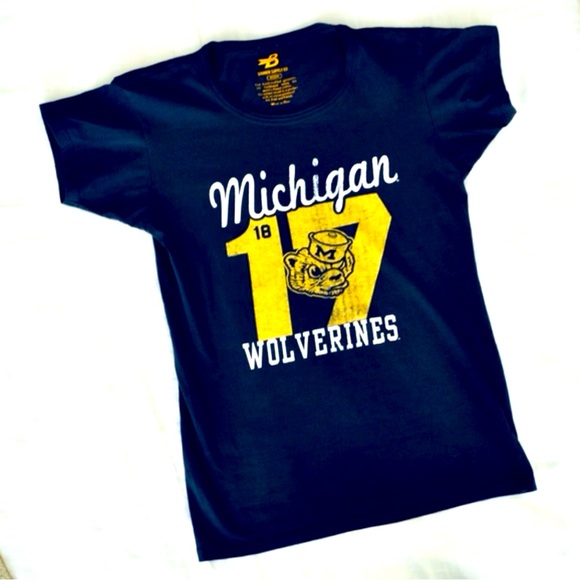Vintage Style University of Michigan T-shirt - Picture 2 of 4